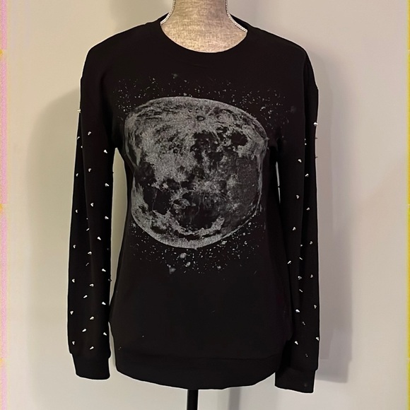 Forever 21 Studded Moon Sweater w/studs on sleeves.  Size small great condition - Picture 1 of 7